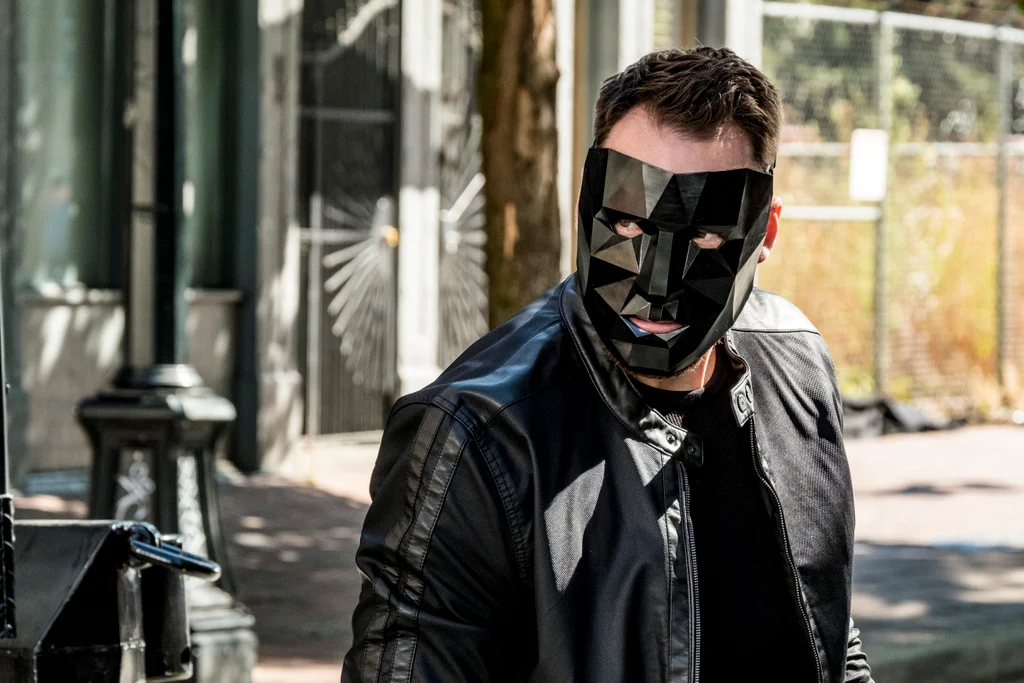 Low Polygon Mask Easy Breathing
